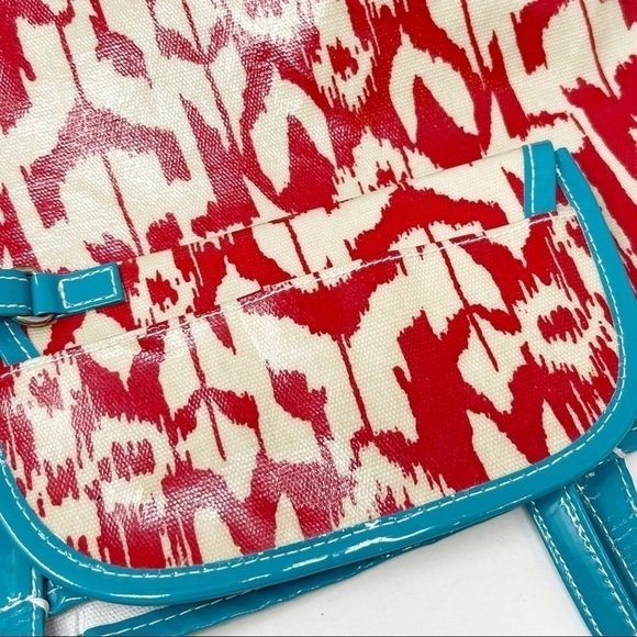 CLAVA Women’s WELLIE MARKET TOTE in Red Turquoise Ikat Print - Picture 5 of 7
